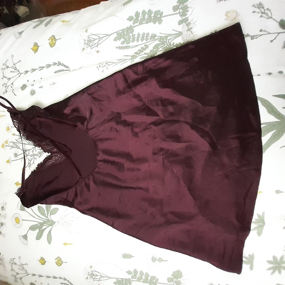 ❤ Burgundy Purple Satin La Senza Chemise - Picture 5 of 6